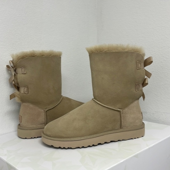 UGG BAILEY BOW SHORT